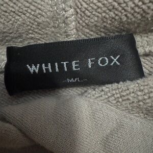 White Fox Gray hoodie size M